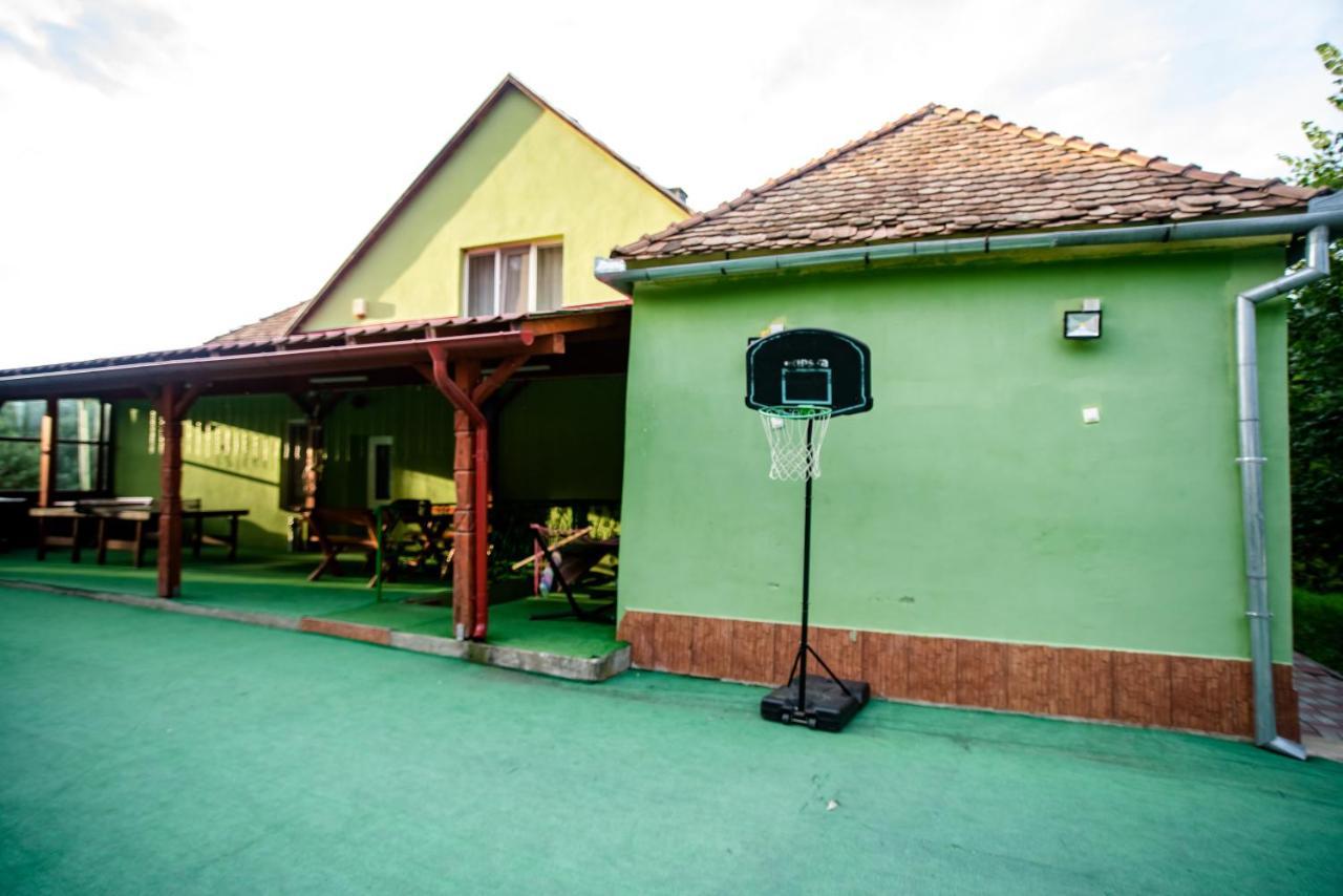 Hotel Marion Poiana Dumbraveni  外观 照片