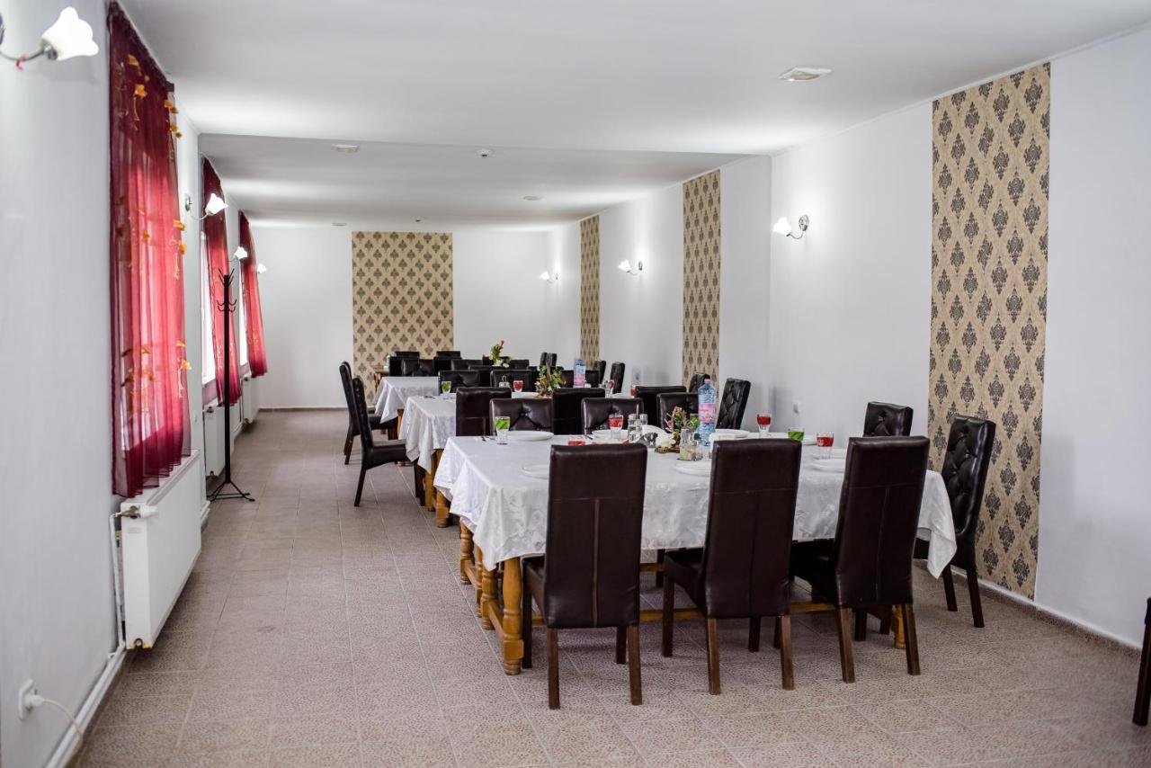 Hotel Marion Poiana Dumbraveni  外观 照片